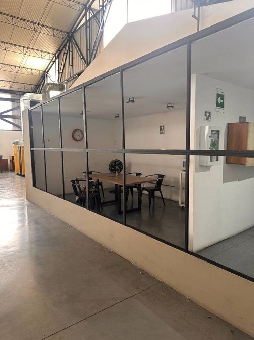 Bodega en arriendo en Simon Bolivar, Itagüí, 1000 m² · foto 13 de 17