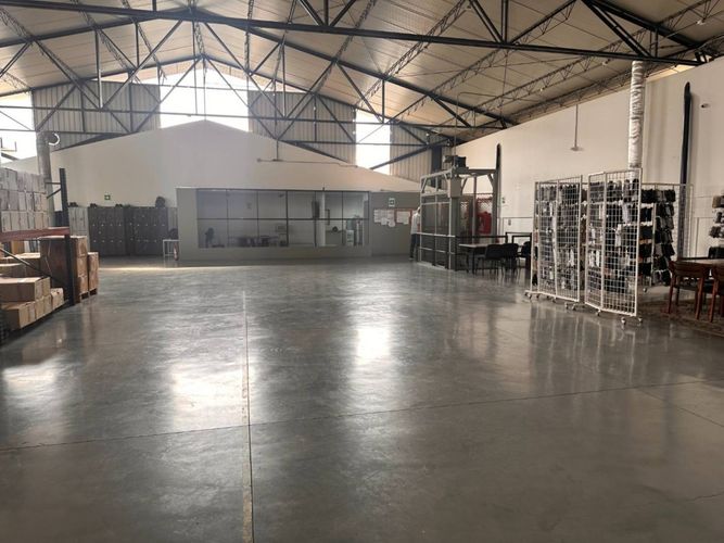 Bodega en arriendo en Simon Bolivar, Itagüí, 1000 m² · foto 17 de 17