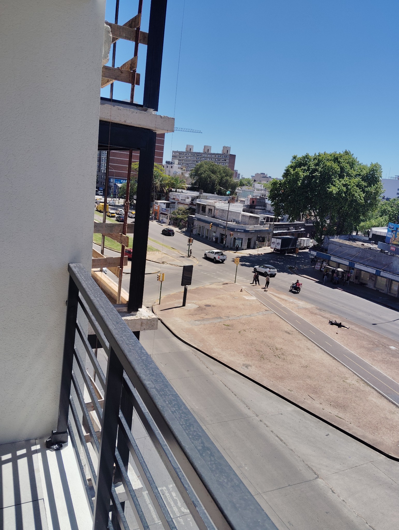 VENTA DE APARTAMENTO A ESTRENAR DE 1 DORMITORIO PISO 4 O 7 AL FRENTE CON BALCON LINDO DE FINAS TERMINACIONES - Widok 4