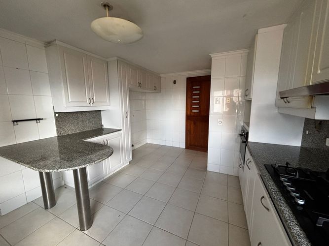 Apartamento de 3 alcobas en arriendo en El Poblado, Medellín, 242 m² · foto 7 de 20