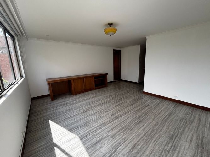 Apartamento de 3 alcobas en arriendo en El Poblado, Medellín, 242 m² · foto 14 de 20