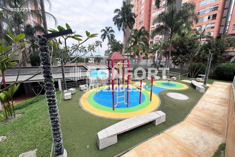 Apartamento de 2 alcobas en arriendo en Loma Benedictinos, Medellín, 100 m² · foto 23 de 24