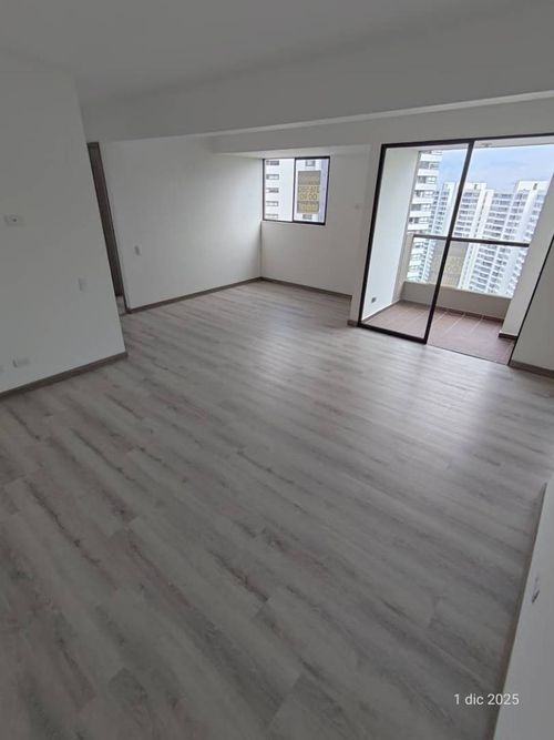 Apartamento de 2 alcobas en arriendo en Vía Las Palmas, Medellín, 74 m² · foto 2 de 14