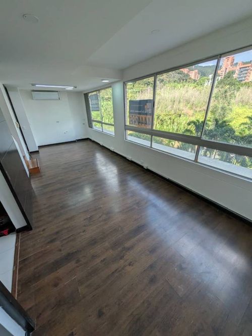 Oficina en arriendo en Las Palmas, Medellín, 100 m² · foto 2 de 14