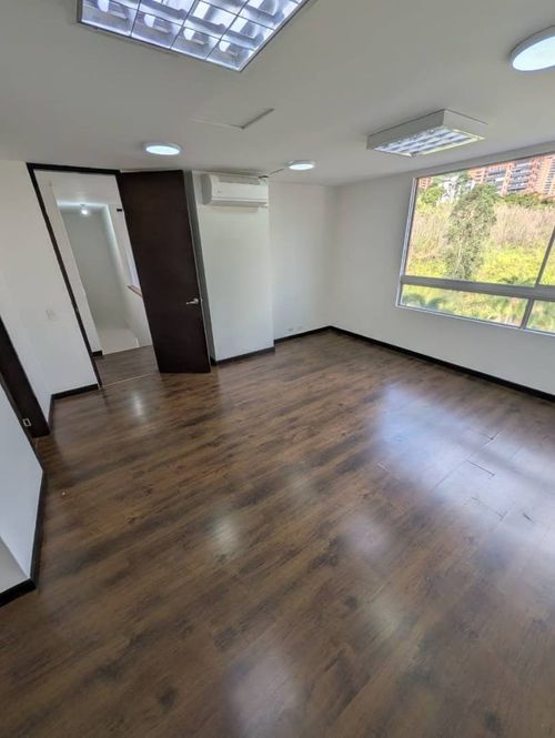 Oficina en arriendo en Las Palmas, Medellín, 100 m² · foto 9 de 14