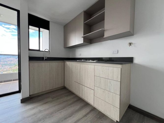 Apartamento de 2 alcobas en arriendo en Alejandría, Medellín, 70 m² · foto 2 de 15