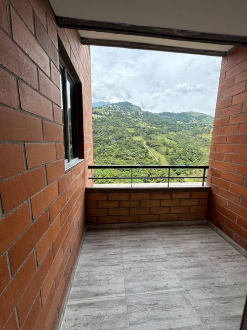 Apartamento de 3 alcobas en venta en Parque Tulio Ospina, Bello, 80 m² · foto 10 de 13