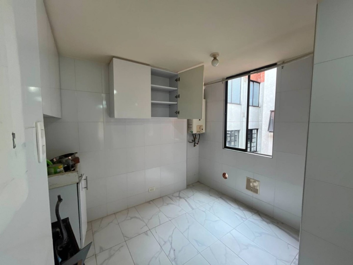Apartamento en venta en Santa Barbara Central, Bogotá · foto 7 de 23