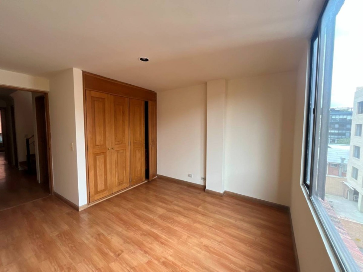 Apartamento en venta en Santa Barbara Central, Bogotá · foto 10 de 23