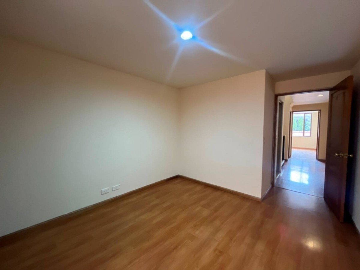 Apartamento en venta en Santa Barbara Central, Bogotá · foto 15 de 23