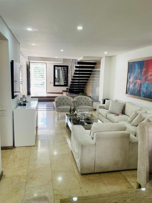 Casa de 4 alcobas en venta en Valle Del Lili, Cali, 504 m² · foto 7 de 24
