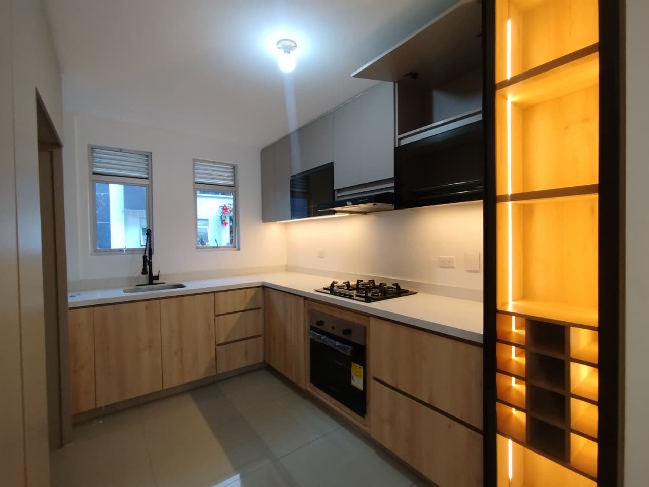Apartamento en venta en Pinares, Pereira · foto 3 de 9