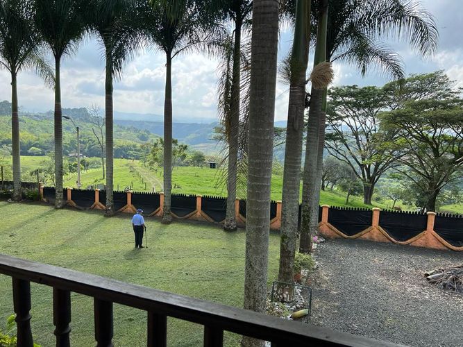 Casa de 10 alcobas en venta en Combia Baja, Pereira, 1712 m² · foto 2 de 9