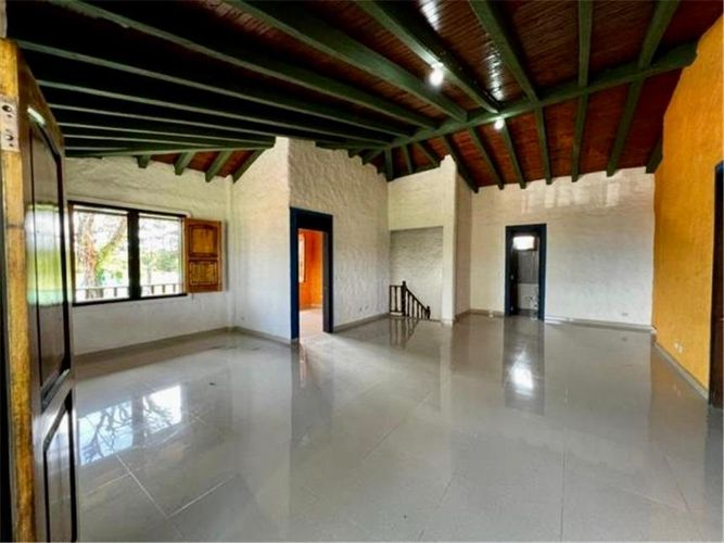 Casa de 10 alcobas en venta en Combia Baja, Pereira, 1712 m² · foto 5 de 9