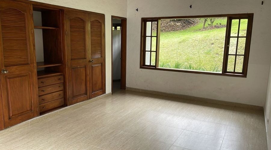 Finca en venta en Santa Elena, El Retiro, 470 m² · foto 2 de 8