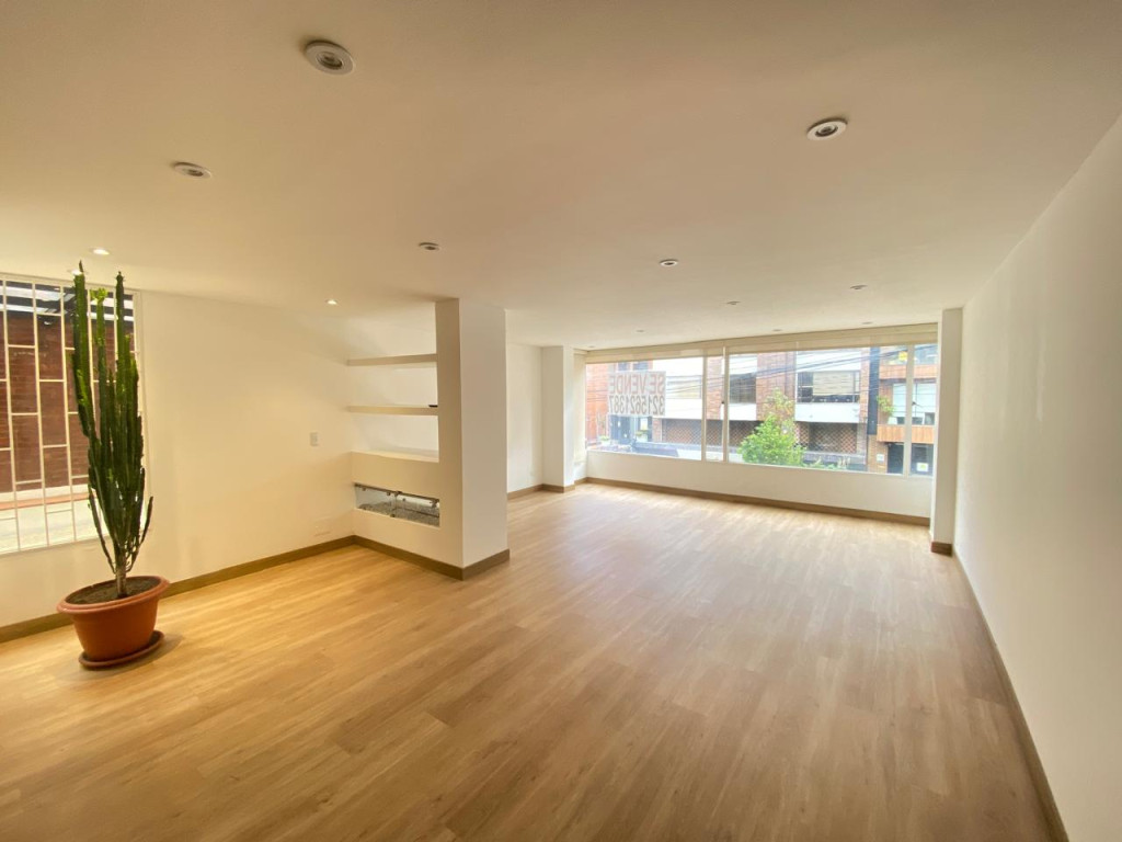 Apartamento en venta en Chico Norte, Bogotá · foto 3 de 24