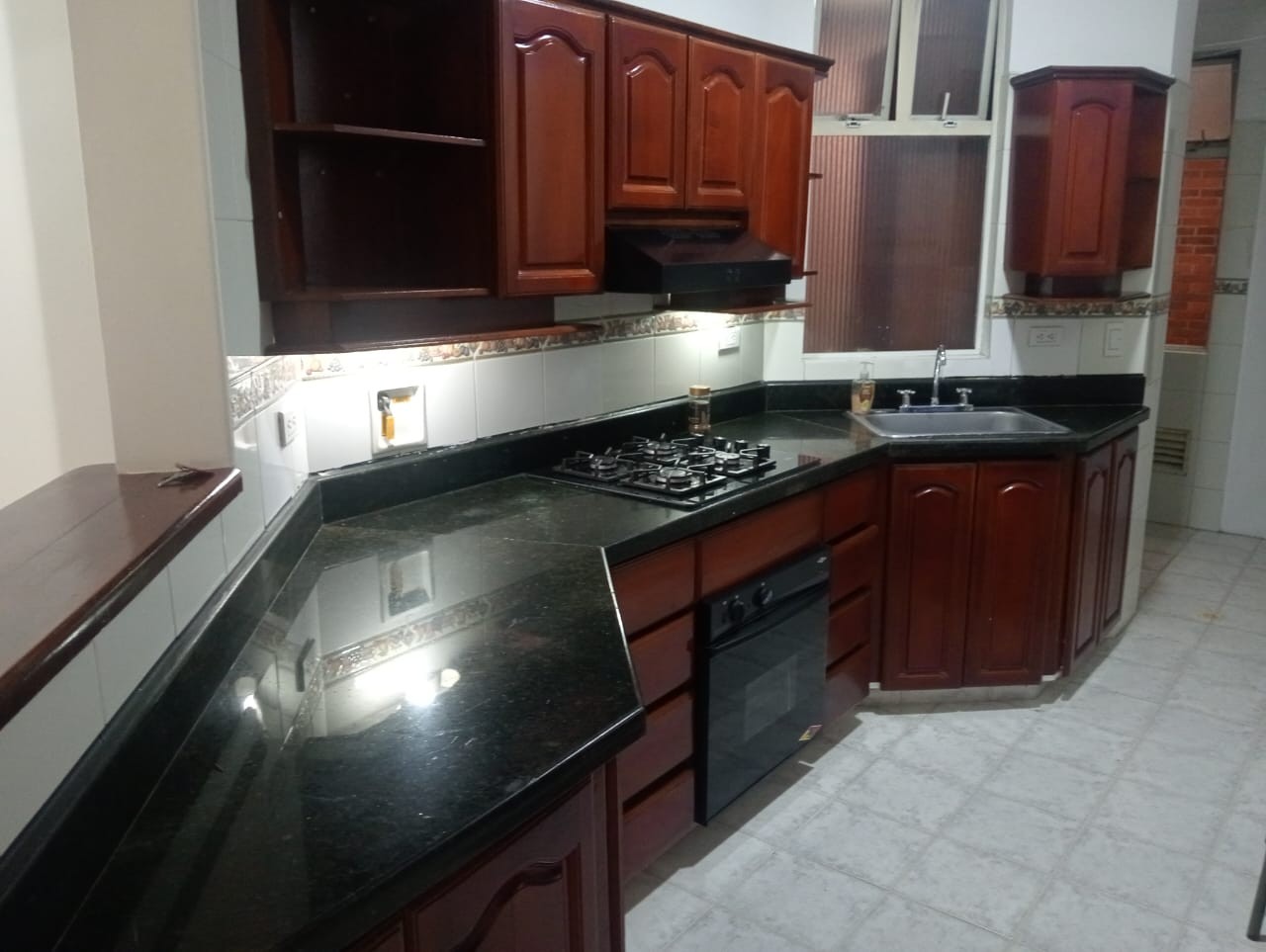 Apartamento en arriendo en Laureles, Medellín · foto 3 de 18