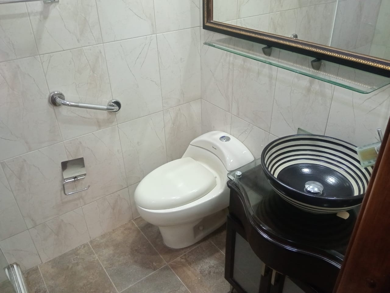 Apartamento en arriendo en Laureles, Medellín · foto 17 de 18