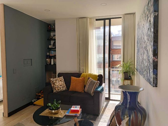 Apartaestudio en venta en Santa Barbara Central, Bogotá, 55 m² · foto 3 de 13