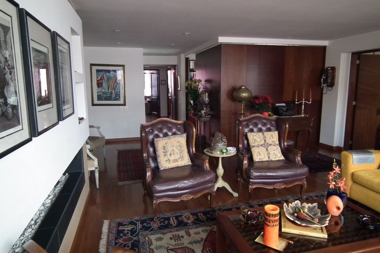 Apartamento de 3 alcobas en venta en Santa Barbara Central, Bogotá, 166 m² · foto 11 de 24