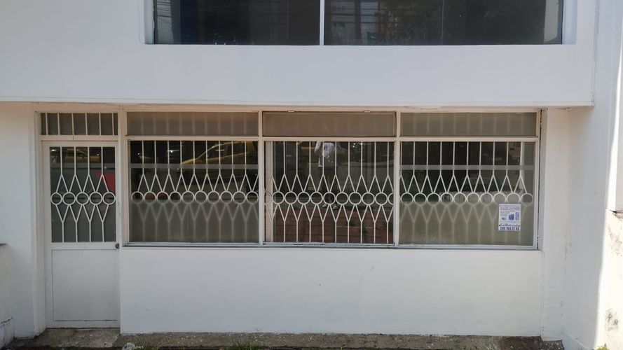 Local en arriendo en Laureles, Medellín, 630 m² · foto 2 de 24