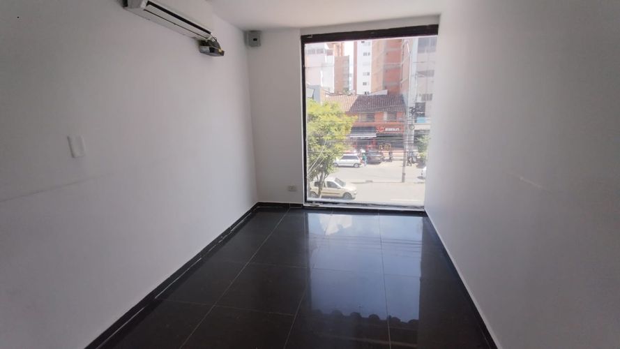Local en arriendo en Laureles, Medellín, 630 m² · foto 10 de 24