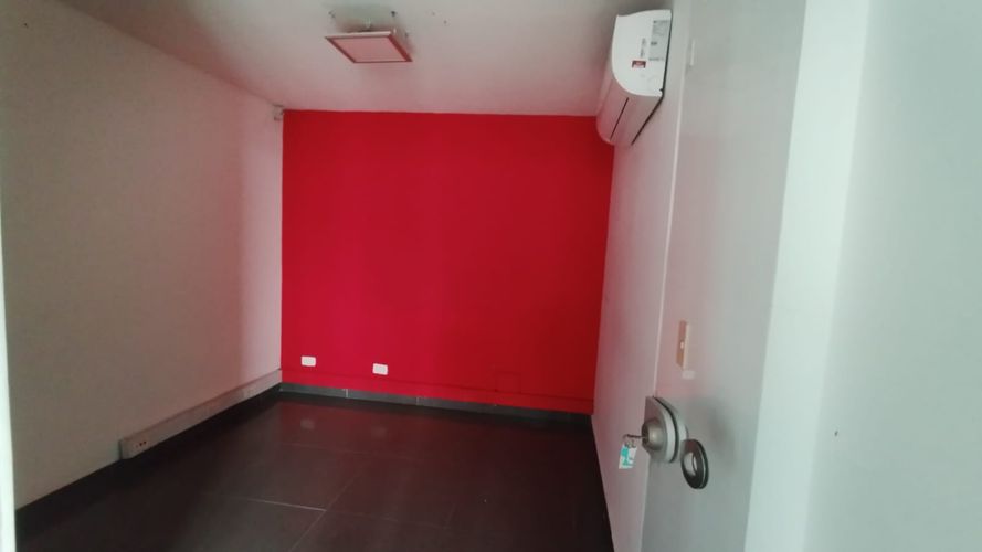 Local en arriendo en Laureles, Medellín, 630 m² · foto 17 de 24