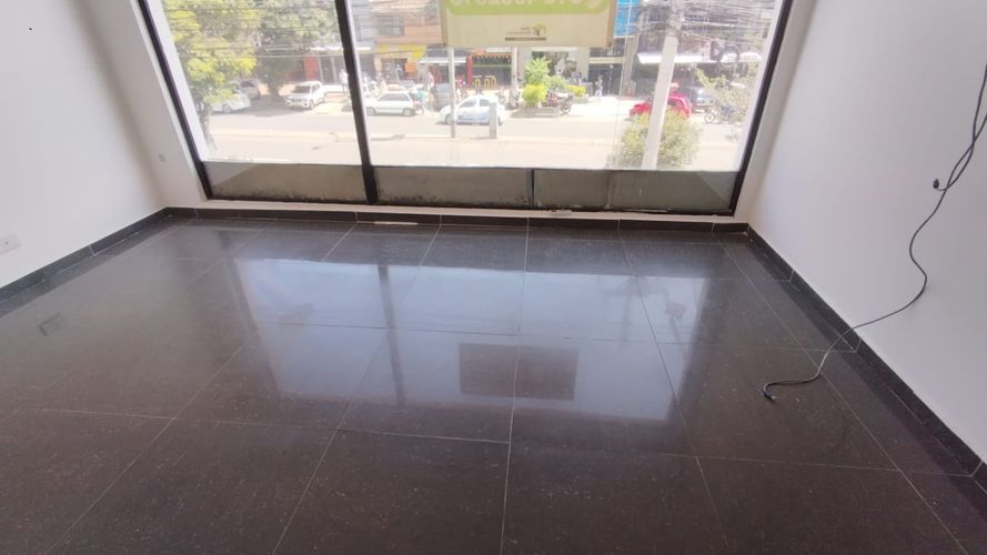 Local en arriendo en Laureles, Medellín, 630 m² · foto 23 de 24