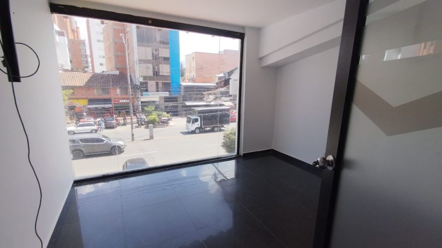 Local en arriendo en Laureles, Medellín, 630 m² · foto 24 de 24