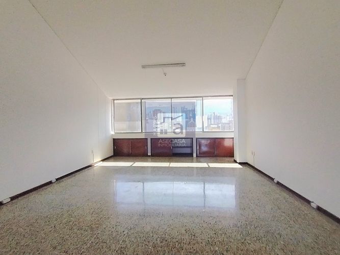 Oficina en arriendo en Centro, Bucaramanga, 39 m² · foto 2 de 4
