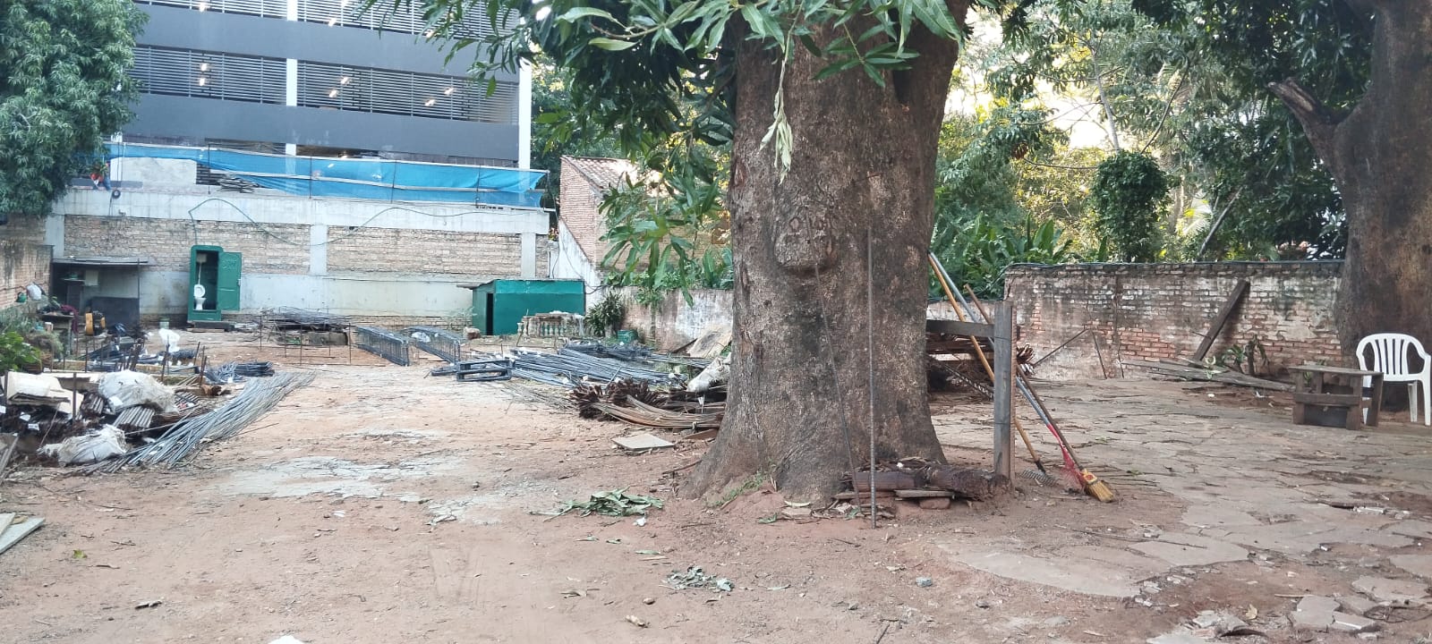 VENDO HERMOSO TERRENO EN LAS LOMAS A PASOS DEL SHOPPING DEL SOL — foto 3