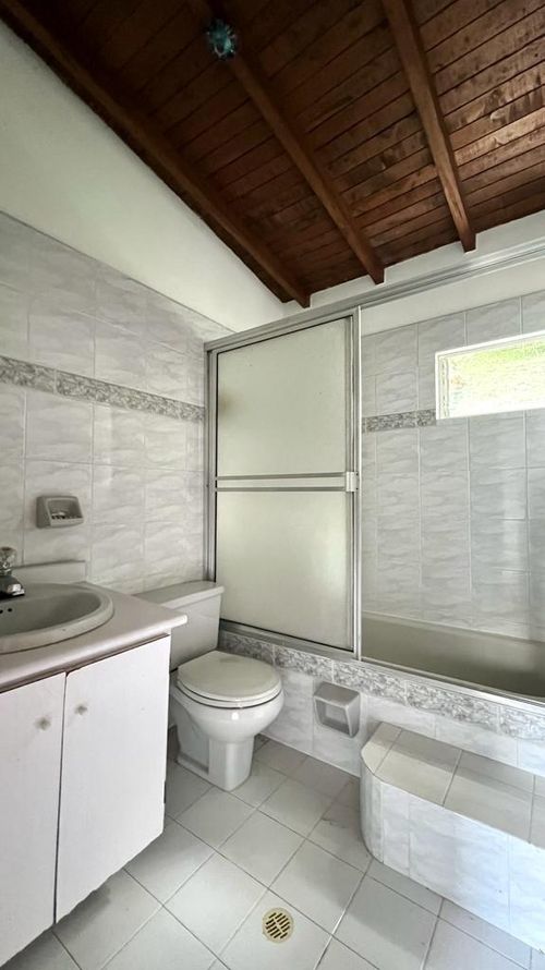 Casa de 5 alcobas en venta en Entreamigos, Sabaneta · foto 8 de 12