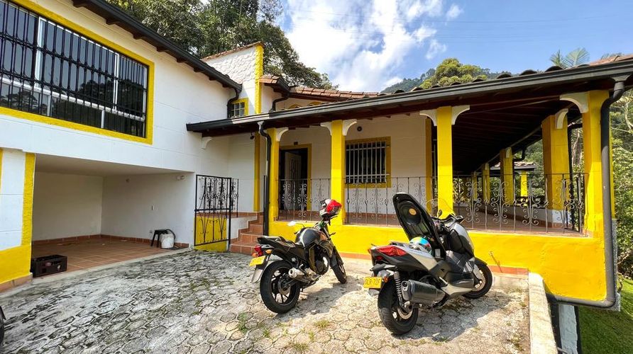 Casa de 5 alcobas en venta en Entreamigos, Sabaneta · foto 12 de 12