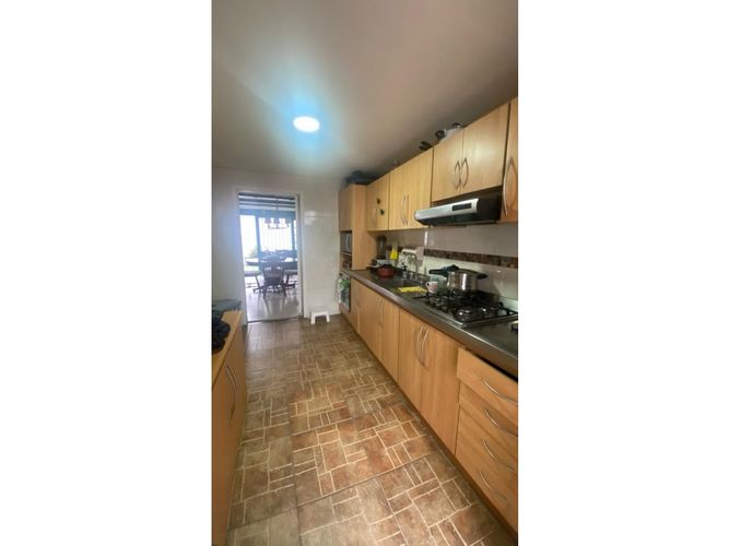 Casa de 3 alcobas en venta en Santa Barbara, Bogotá, 250 m² · foto 5 de 24