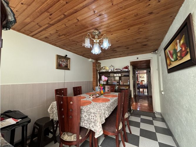 Casa de 5 alcobas en venta en La Camelia, Bogotá, 200 m² · foto 7 de 19