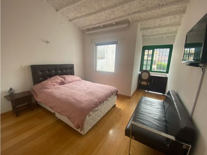 Casa de 3 alcobas en venta en Santa Barbara, Bogotá, 250 m² · foto 8 de 24