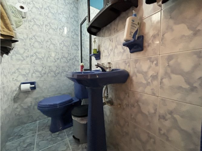 Casa de 5 alcobas en venta en La Camelia, Bogotá, 200 m² · foto 8 de 19
