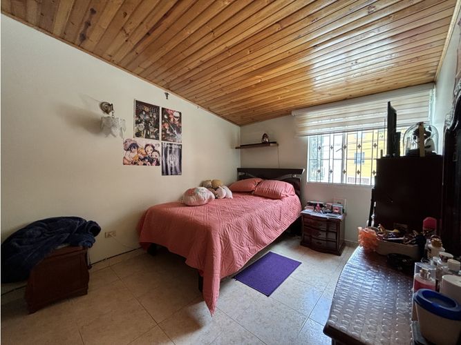 Casa de 5 alcobas en venta en La Camelia, Bogotá, 200 m² · foto 11 de 19