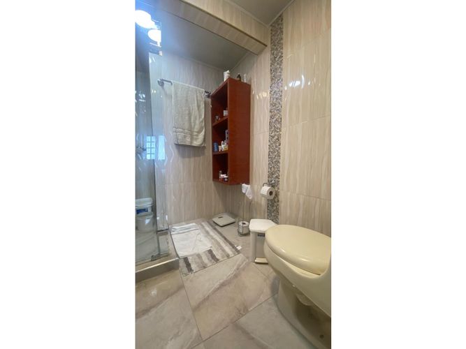 Casa de 3 alcobas en venta en Santa Barbara, Bogotá, 250 m² · foto 20 de 24
