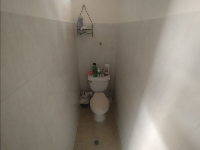 Casa de 13 alcobas en venta en El Pomar, Medellín, 453 m² · foto 5 de 24