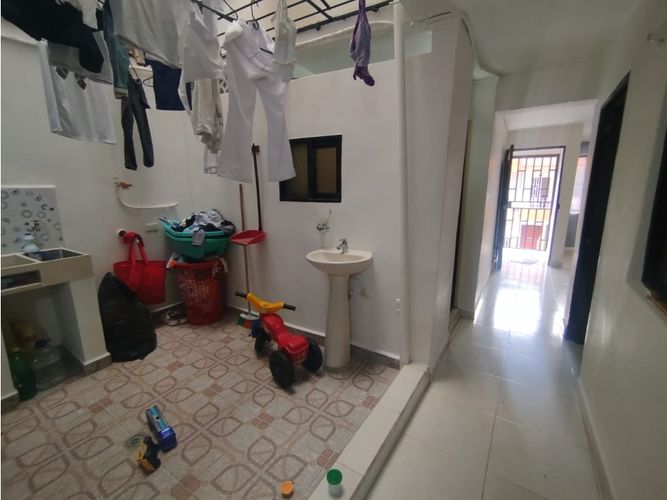 Casa de 13 alcobas en venta en El Pomar, Medellín, 453 m² · foto 6 de 24