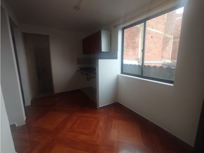 Casa de 13 alcobas en venta en El Pomar, Medellín, 453 m² · foto 9 de 24
