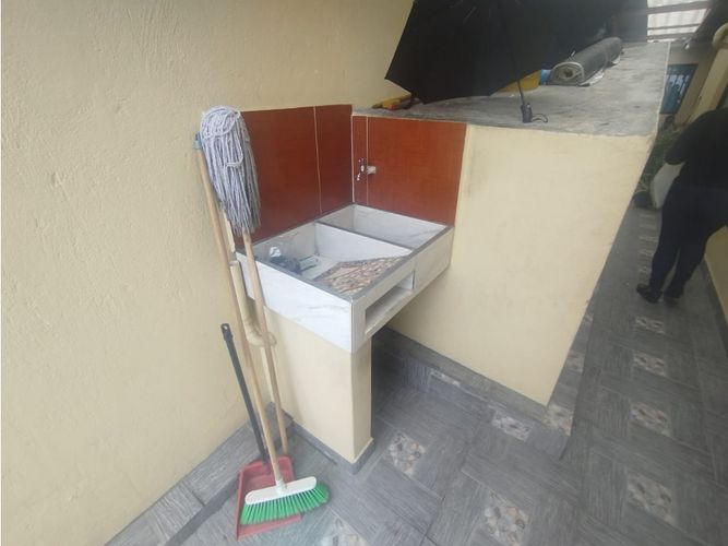 Casa de 13 alcobas en venta en El Pomar, Medellín, 453 m² · foto 12 de 24