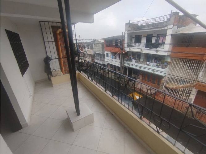 Casa de 13 alcobas en venta en El Pomar, Medellín, 453 m² · foto 23 de 24