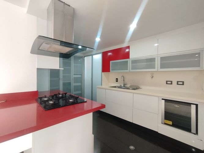 Apartamento de 3 alcobas en arriendo en El Poblado, Medellín, 118 m² · foto 6 de 20