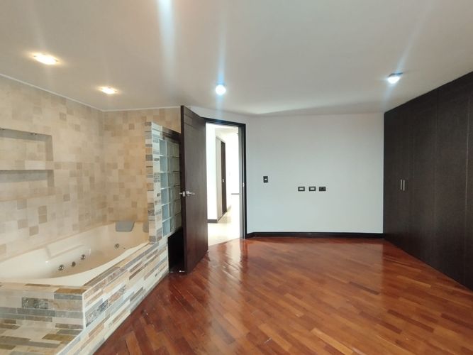 Apartamento de 3 alcobas en arriendo en El Poblado, Medellín, 118 m² · foto 19 de 20