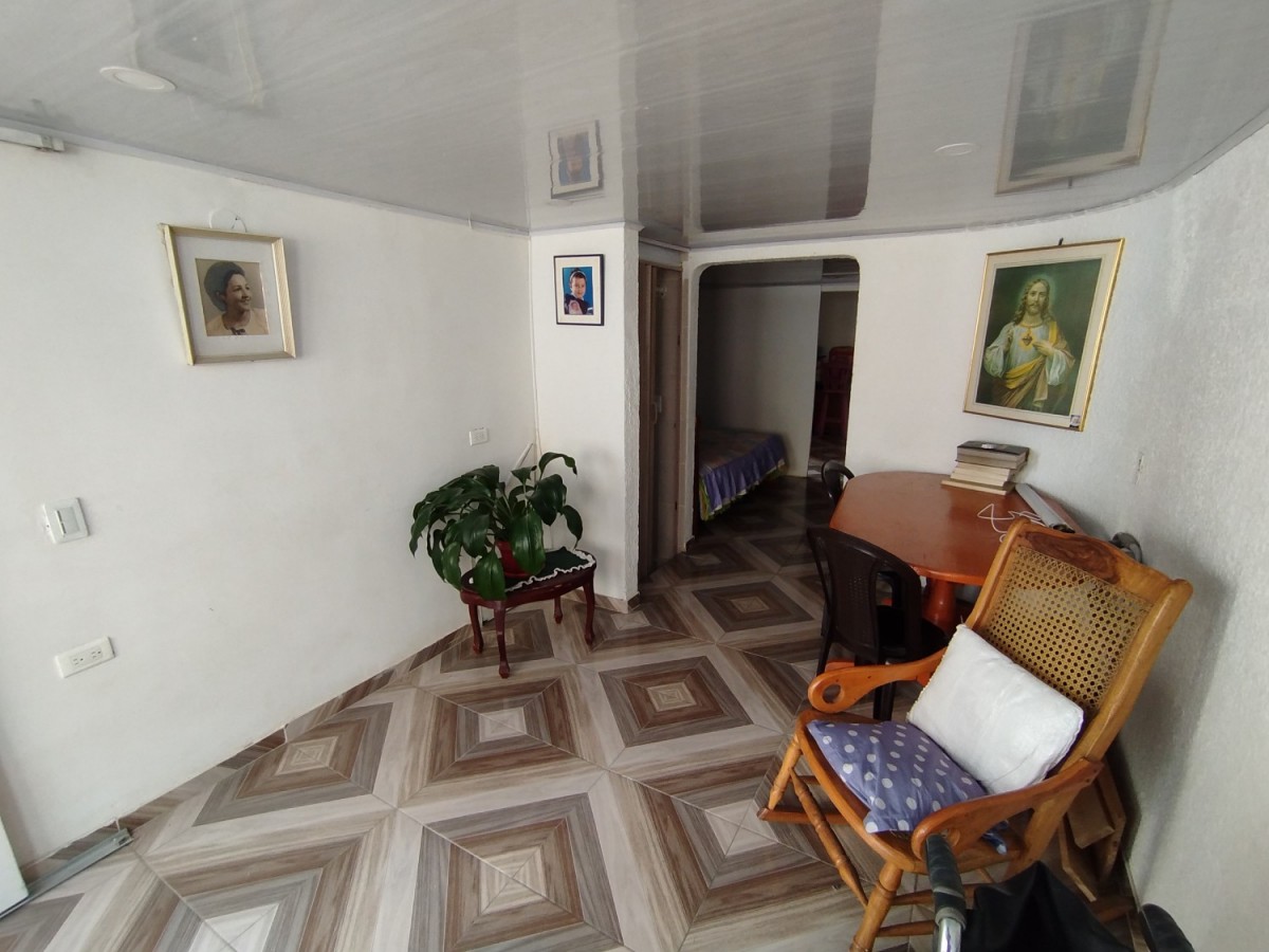 Casa en venta en Villas De Granada, Bogotá · foto 3 de 21