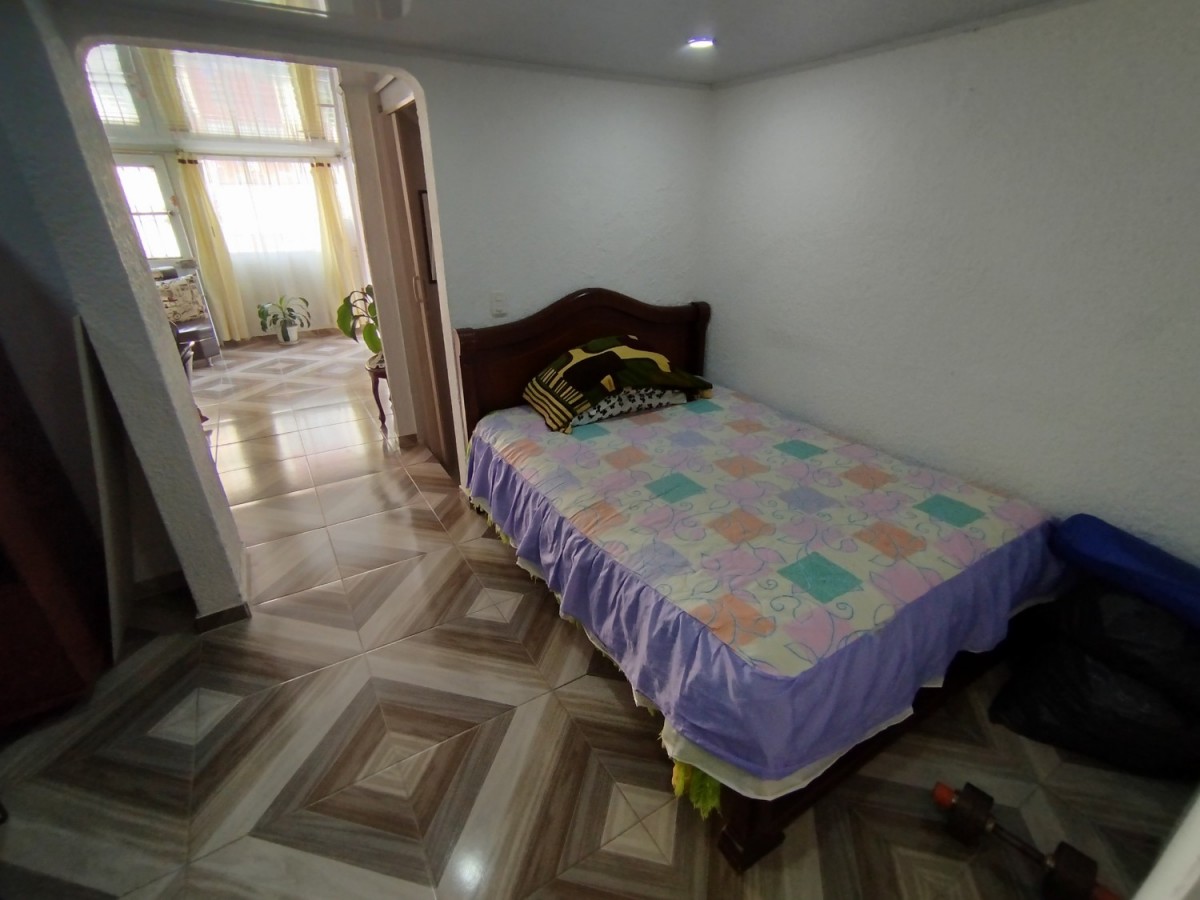 Casa en venta en Villas De Granada, Bogotá · foto 5 de 21