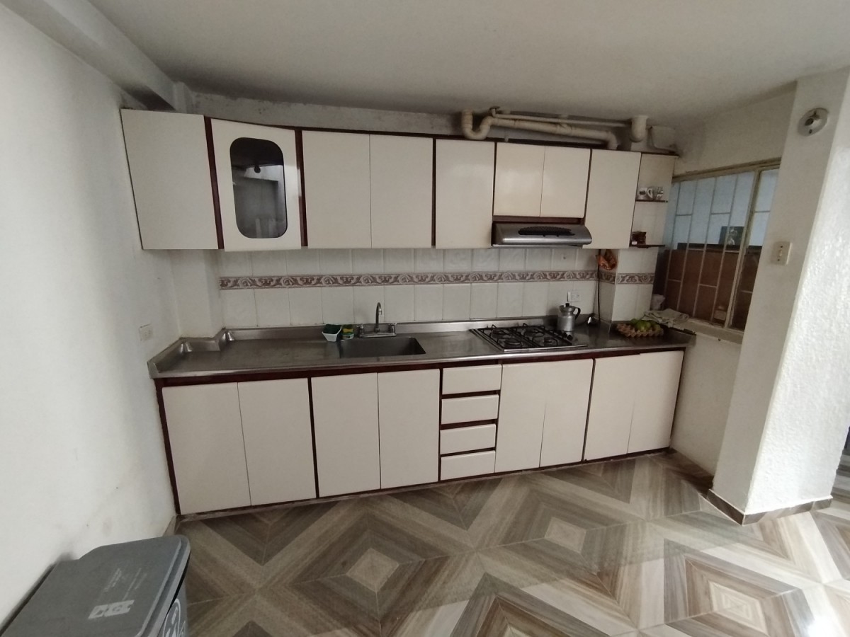 Casa en venta en Villas De Granada, Bogotá · foto 7 de 21