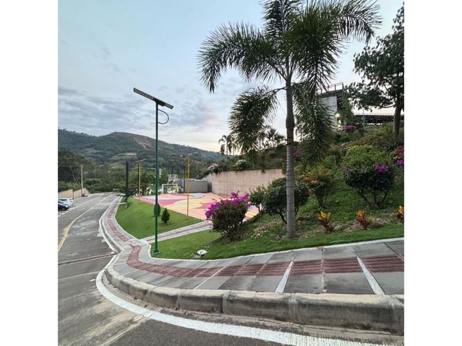 Lote en venta en Ruitoque, Girón, 389 m² · foto 6 de 7